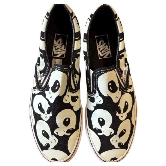 Vans Special Edition Glow in the Dark  Slip-On Sneakers- size 8 - Picture 3 of 8